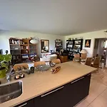 Apartment Spacieux Appartement, Jardin, Vue Mer, Calme Nice