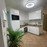 Recently Renovated In Quiet Area In Heart Of Old Apartment