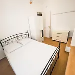 Typical Nice Neighborhood 15 Min From Beach