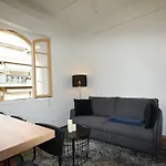 Nice Signature Trachel