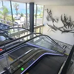 Royal Lux Spacious Seaside Pool Apartment Nice