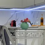 Place Close To The Ac Air , Wi Fi, Parking Apartment *
