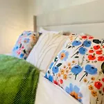 Apartment 3p Neuf Et Climatise Le Port A 9mn De La