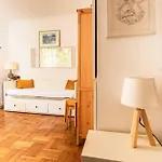 Apartment Fleur- Cosy Studio, 200 Promenade Des Et Negresco, Wifi, Climatisation- Calme