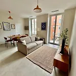 Charming Accommodation In Port De Nice