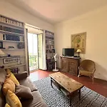 Aparthotel Riviera - Balcon Honore 1 - Old Town - 5 Mn Promenade Des Anglais Et Plage - Charme Absolu - Appartement 2 Pieces Avec Balcon Ac - Vue Mer Et Ville