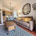 Riviera: Old Town Charm With Sea View Balcony Apartment Nice