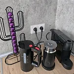 Lovely 1 Bedroom Vacation With Free Parking. * Nice