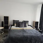 Lovely 1 Bedroom Vacation Home With Free Parking.