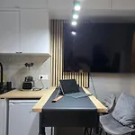 Lovely 1 Bedroom Vacation With Free Parking.