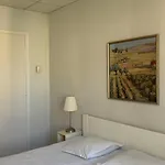1 Bedroom Flat In The Street
