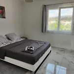 Apartment Spacieux 3 Et Balcon *