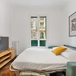 Chic 2-Room Apartment - Place Du Pin