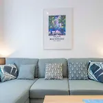Modern And Elegant, Air-conditioned, Centre - Hdp2 Apartment