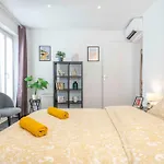 Modern And Elegant, Air-conditioned, Centre - Hdp2 Apartment *
