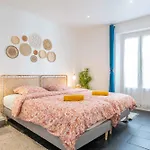 Modern And Elegant, Air-conditioned, Centre - Hdp2 Apartment *
