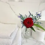 Seaside Place,1 Min To The Beach, Wi Fi, Parking