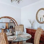 Apartment L\'Oree De La Lanterne By Interhome