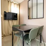 Le Neoroch Apartment *