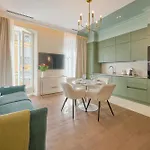 Aparthotel 9 Alberti Centre 4*