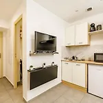 Cozy Studio For Two - Wi-Fi, Tv & Tram