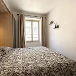 Magnifique Et Lumineux 3 Pieces Dans Le Carre Dor