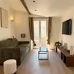 Magnifique Et Lumineux 3 Pieces Dans Le Carre Dor