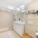 De La Colline - Welkeys Apartment