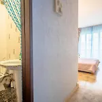 Apartment Big 140m2 5min Walk To Sea &promenade 3 Double Rooms,big Living 42m2, 3 Showers,9 Beds, Free Parking Nice
