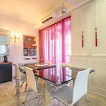 Apartment Big 140m2 5min Walk To Sea &promenade 3 Double Rooms,big Living 42m2, 3 Showers,9 Beds, Free Parking *