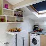 Port 3 - Spacious And Central W Ac On The Port