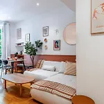 New! Remodeled Appartement In The Heart Of Nice, Beach 3 Min, 2Br, Ac, Elevator, Amazing Little Terrace, Best Location!