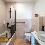New! Remodeled & Spacious 4 Bedroom - 3 Bath - Heart Of - Ac In - With A Large Elevator