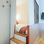 New! Remodeled In The Heart Of Nice, 3 Min, 2br, Ac, Elevator, Amazing Little Terrace, Location! * Nice