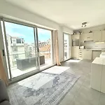 Studio Terrasse 3ème étage, climatisation coeur de Nice