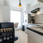 Wide & Cozy 1 Bdr Downtown