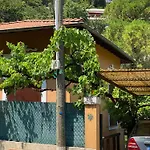 Holiday home Serenice - F2 Au Calme, Climatise, Wifi Et Parking Gratuit