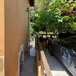 Holiday home Serenice - F2 Au Calme, Climatise, Wifi Et Parking Gratuit Nice