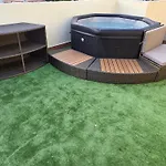 Panoramic Penthouse With Rooftop Jacuzzi