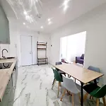 Spacious Family Apartment Near Sea - Nice