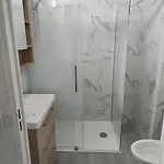 Bel Appartement Avec Terrasse Renove Et Tout Equipe