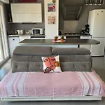 Tres Beau 3 Pieces Spacieux Lumineux Et Climatise