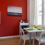 Massena 33 - Cosy Center Apartment