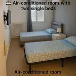 Privative Renove 2024, Climatisation, Tramway Sur Place , 12 Min Centre, 16 Min Plage, Apercu Lateral Mer, 2 Wc Avec 2 Salle De Bain, Private Renovated 2024, Air-conditioned , Tram On Spot, 2 Toilets And 2 Bathrooms Bed & Breakfast Nice