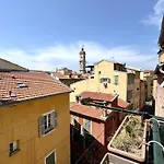 Bb Ot Petit Balcon De La Providence - Old Town