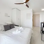 Studio Neuf Avec Terrasse Et Apercu Mer