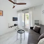 Studio Neuf Avec Terrasse Et Apercu Mer