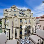 Nestor&Jeeves - Victoria - Delux Apartment City Center