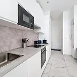 Nestor&jeeves - Oasis - Terrace In The Apartment
