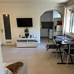 Apartment Agreable 2 Pieces En Comme A La Campagne Nice